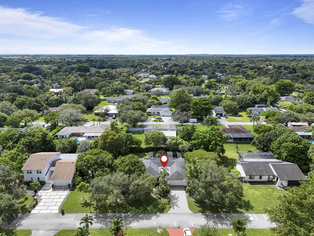 8520 SW 179th St, Palmetto Bay, FL 33157-6036