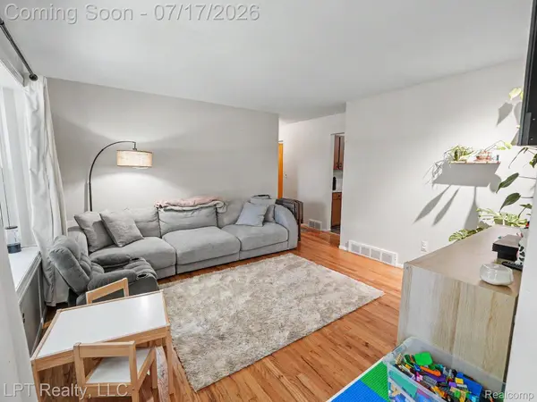 32205 John Hauk ST, Garden City, MI 48135