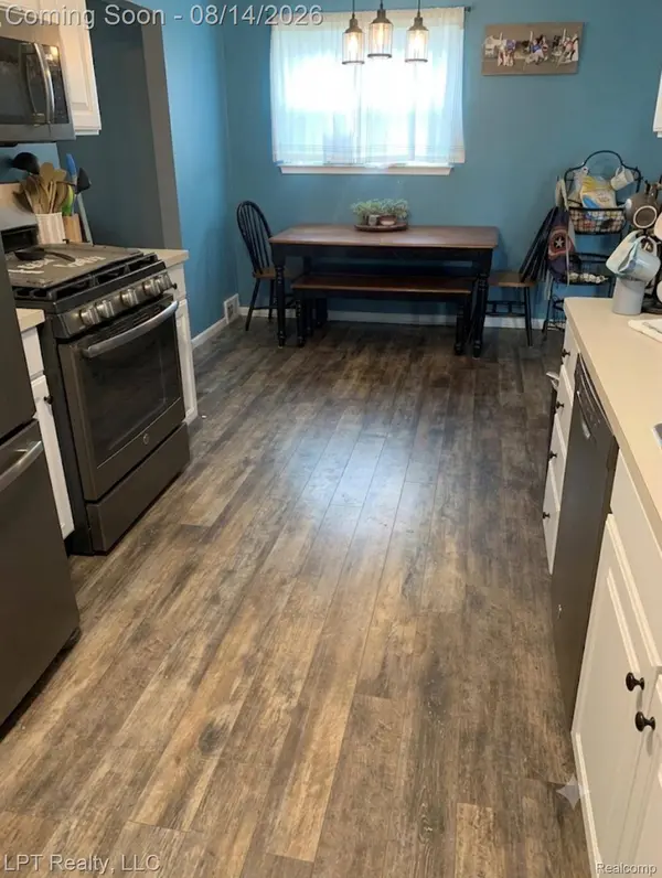 32133 Fairchild ST, Westland, MI 48186