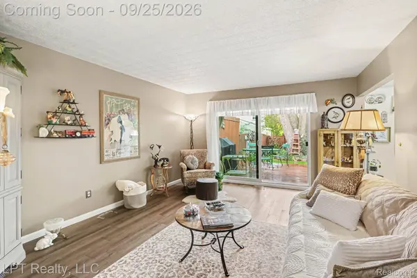 3222 Woodland AVE, Royal Oak, MI 48073