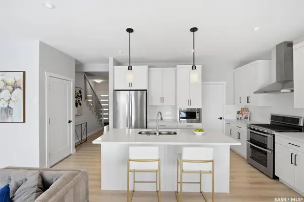 406 Chelsom MANOR, Saskatoon, SK S7V 0Z7