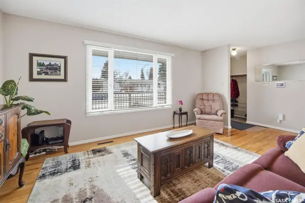 17 Malta CRESCENT, Saskatoon, SK S7L 3V9