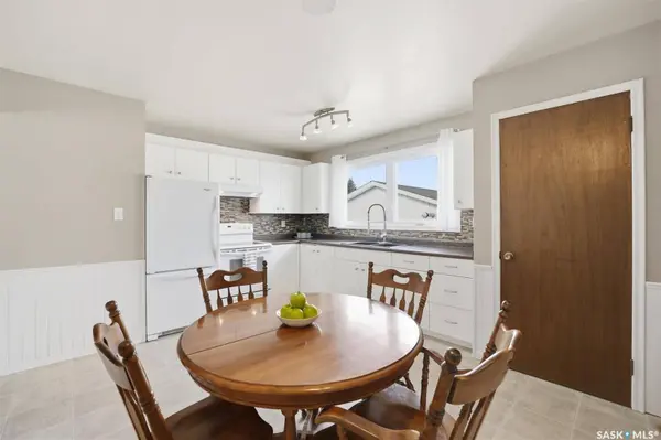 17 Malta CRESCENT, Saskatoon, SK S7L 3V9