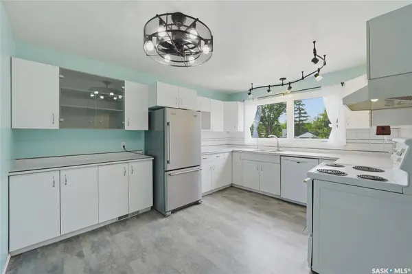3009A 33rd STREET W, Saskatoon, SK S7L 0X8