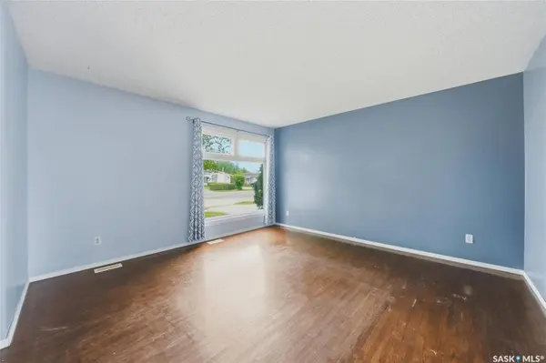 3009A 33rd STREET W, Saskatoon, SK S7L 0X8