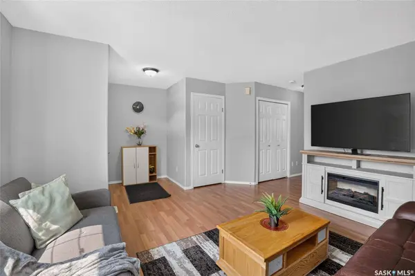 102 Pawlychenko LANE #13, Saskatoon, SK S7V 1G9