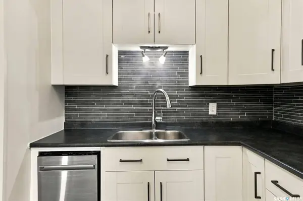 537 4th AVENUE N #502, Saskatoon, SK S7K 2M6
