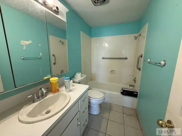 2521 Mars Street, Idaho Falls, ID 83402