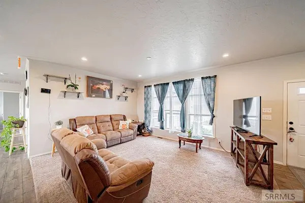 563 N 3000 E, St Anthony, ID 83445