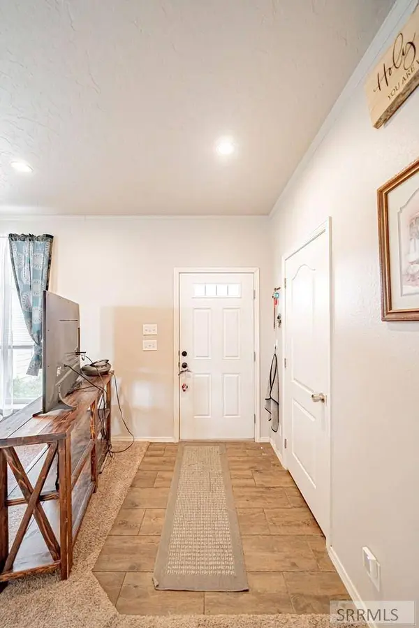 563 N 3000 E, St Anthony, ID 83445