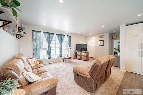 563 N 3000 E, St Anthony, ID 83445