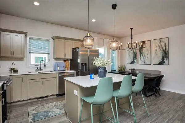 16621 Goodman Drive, Urbandale, IA 50323