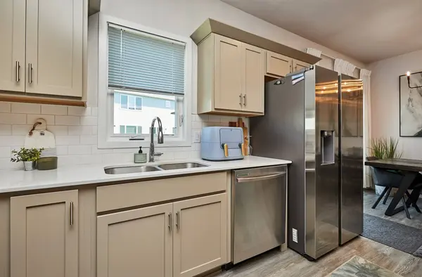 16621 Goodman Drive, Urbandale, IA 50323