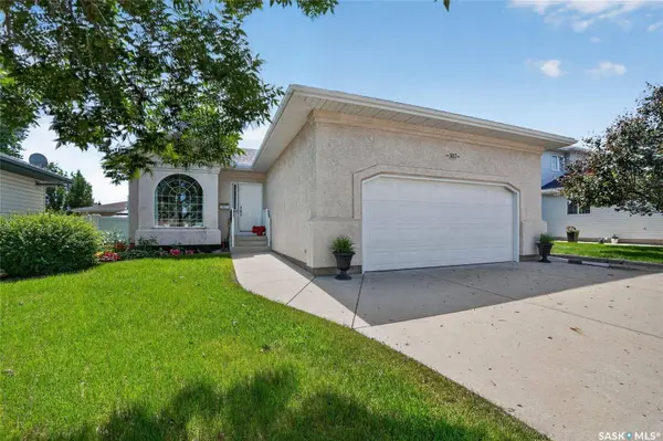 307 Sumner LANE, Saskatoon, SK S7L 7L7