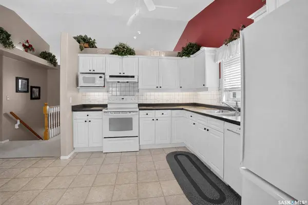307 Sumner LANE, Saskatoon, SK S7L 7L7