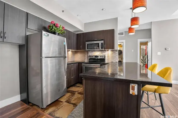 721 8th STREET E #302, Saskatoon, SK S7H 0R4