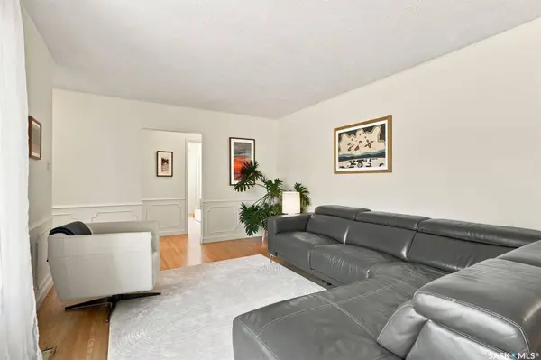 2202 Albert AVENUE, Saskatoon, SK S7J 1K2