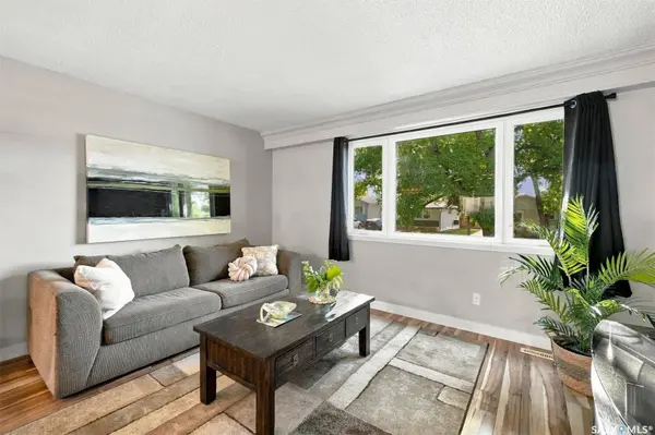 134 Ross CRESCENT, Saskatoon, SK S7L 4B3