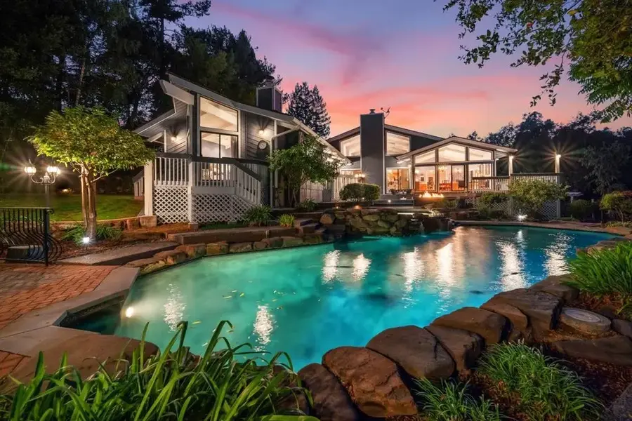 Homes with Pools