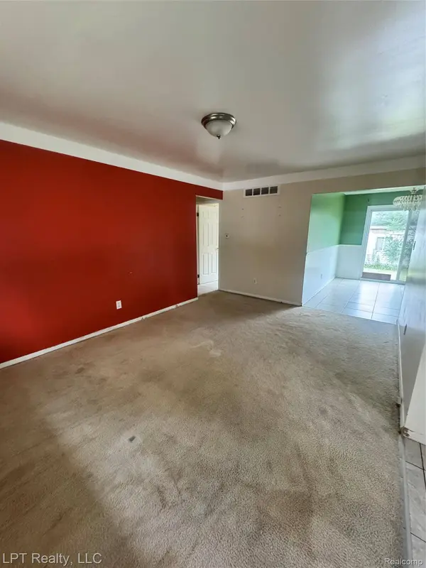 18181 Winwood CT, Brownstown Charter Township, MI 48193