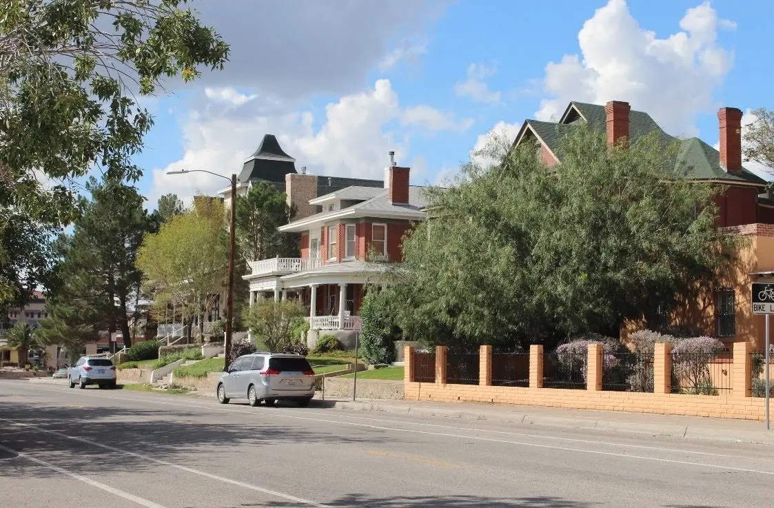 El Paso homes for sale family neighborhood