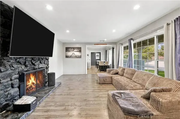 9625 Orion, North Hills, CA 91343