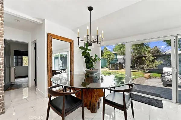 17417 Sherman WAY, Lake Balboa, CA 91406