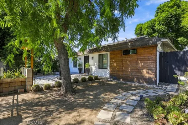 17417 Sherman WAY, Lake Balboa, CA 91406