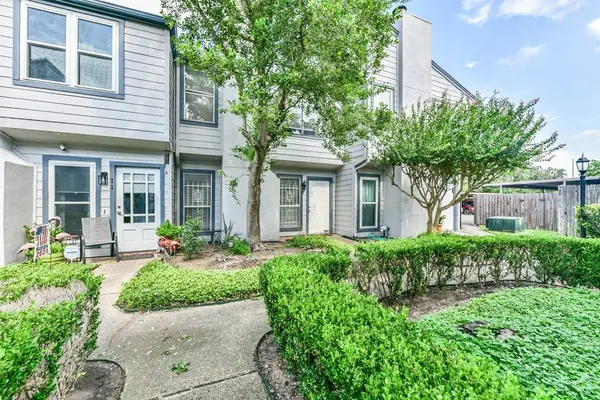 5917 Fairdale LN #10, Houston, TX 77057