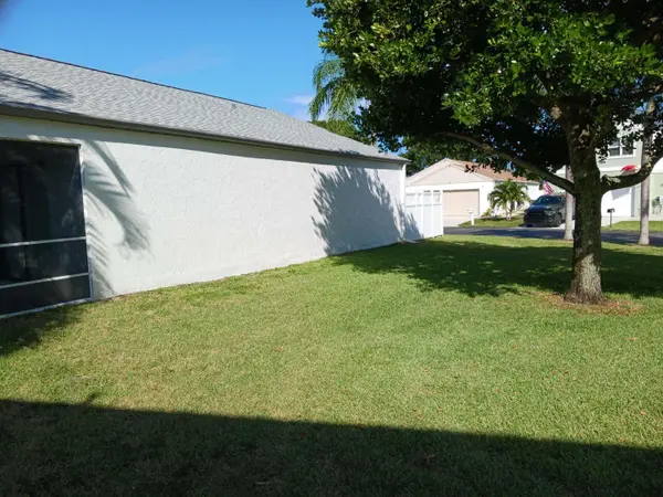 48 BUXTON LN, Boynton Beach, FL 33426
