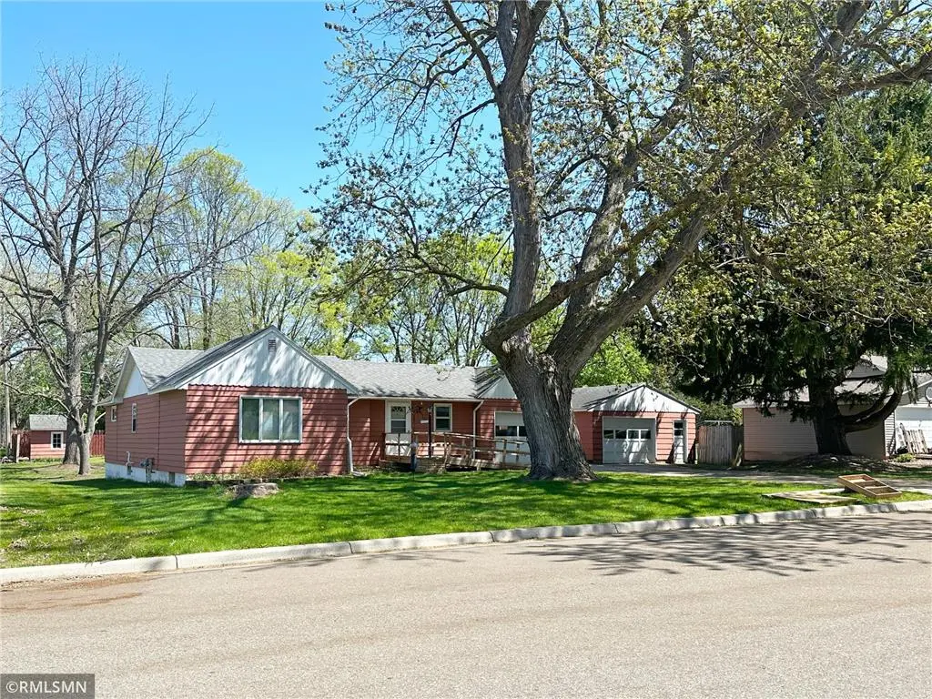 MN-55, Annandale, MN 55302