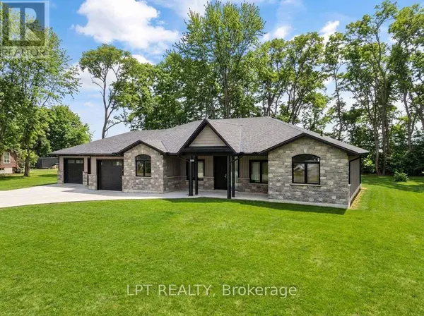 8439 LAZY LANE, Lambton Shores, ON N0M2N0