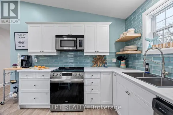 7652 RIVERSIDE DRIVE, Lambton Shores (port Franks), ON N0M2L0