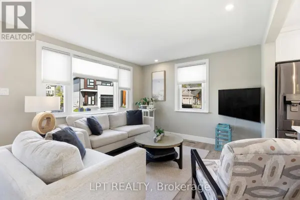 30 SAUBLE RIVER ROAD, Lambton Shores (grand Bend), ON N0M1T0