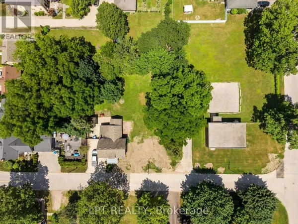 224 ROSKEEN STREET, North Middlesex (parkhill), ON N0M2K0
