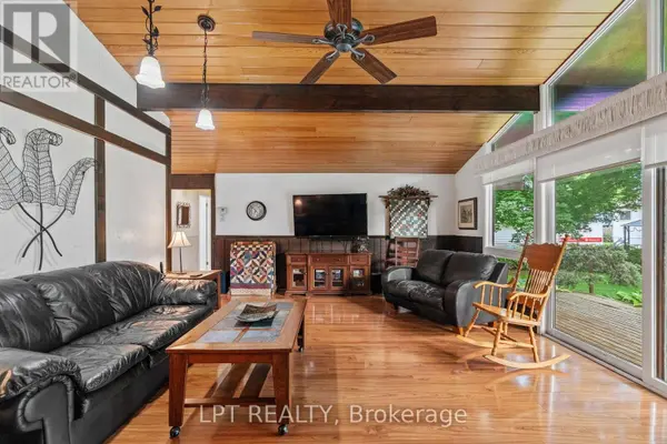 8452 DEFORE DRIVE, Lambton Shores (grand Bend), ON N0M1T0