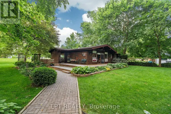 8452 DEFORE DRIVE, Lambton Shores (grand Bend), ON N0M1T0