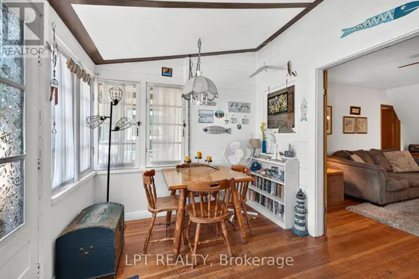 30 WOODWARD AVENUE, Lambton Shores (grand Bend), ON N0M1T0