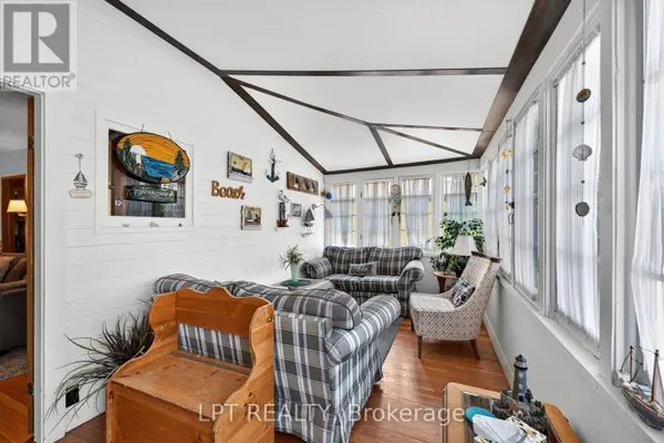 30 WOODWARD AVENUE, Lambton Shores (grand Bend), ON N0M1T0