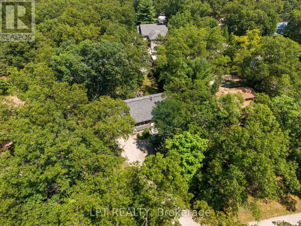 7806 ALFRED CRESCENT, Lambton Shores (port Franks), ON N0M2L0