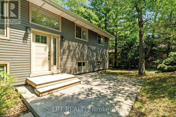 7806 ALFRED CRESCENT, Lambton Shores (port Franks), ON N0M2L0