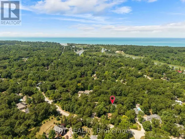 7806 ALFRED CRESCENT, Lambton Shores (port Franks), ON N0M2L0