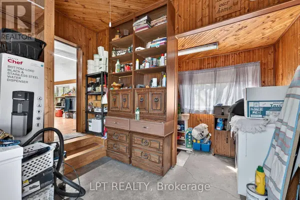 8349 RAVENSWOOD LINE, Lambton Shores, ON N0M1N0