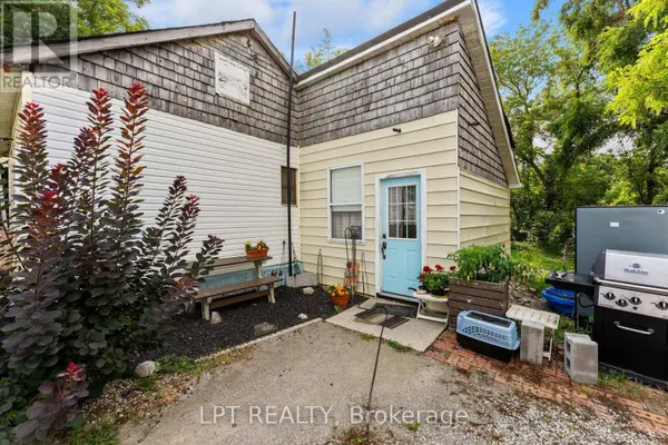 8349 RAVENSWOOD LINE, Lambton Shores, ON N0M1N0