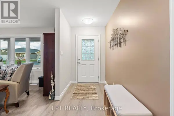 102 HURON HEIGHTS DRIVE, Ashfield-colborne-wawanosh (colborne), ON N7A0C6