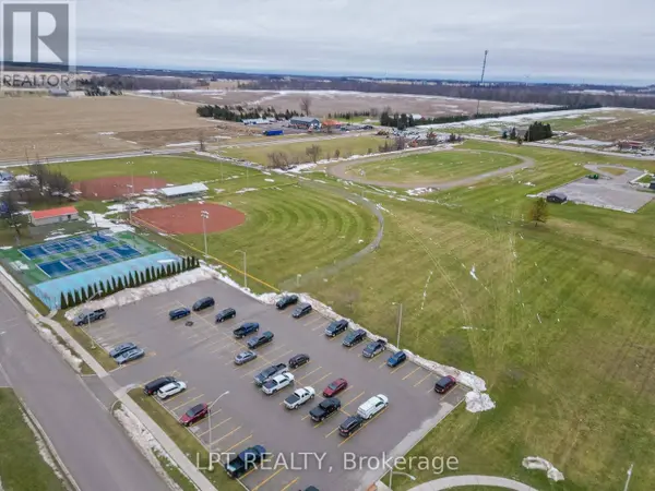 206 MERRITT COURT, North Middlesex (parkhill), ON N0M2K0