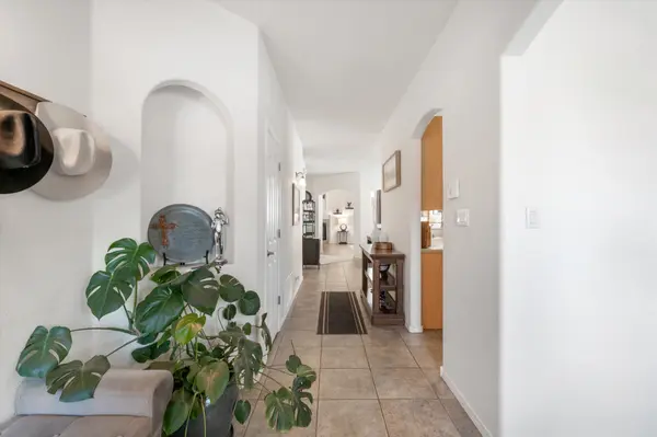 4957 Night Hawk Dr NE, Rio Rancho, NM 87144-0885