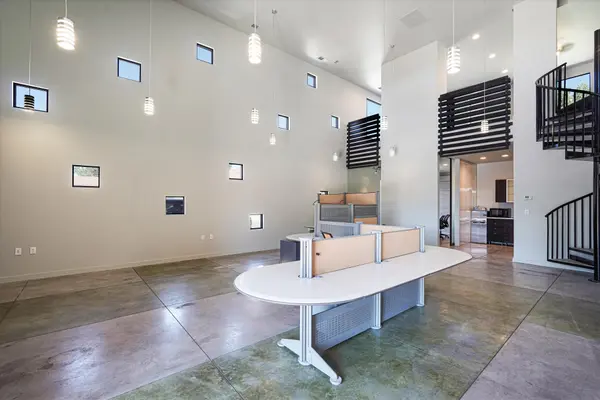 300 Adams St SE, Albuquerque, NM 87108-2837