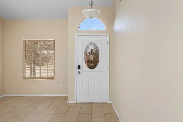 3333 Hunters Meadows Cir NE, Rio Rancho, NM 87144-4041