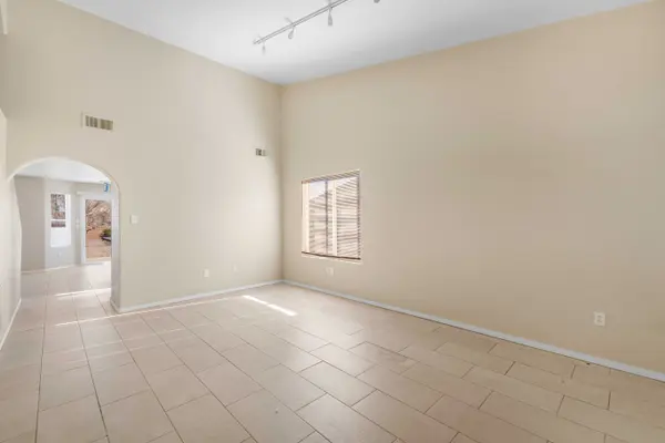 3333 Hunters Meadows Cir NE, Rio Rancho, NM 87144-4041